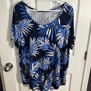 ❤️ 3/30$ Leaf print blue and white pattern scoop neck shirt